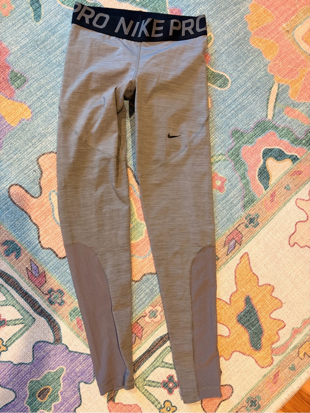 Nike Pro Women’s Gray Compression Leggings medium